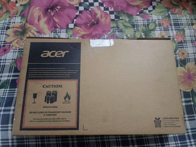 Acer laptop for urgent sale. 8