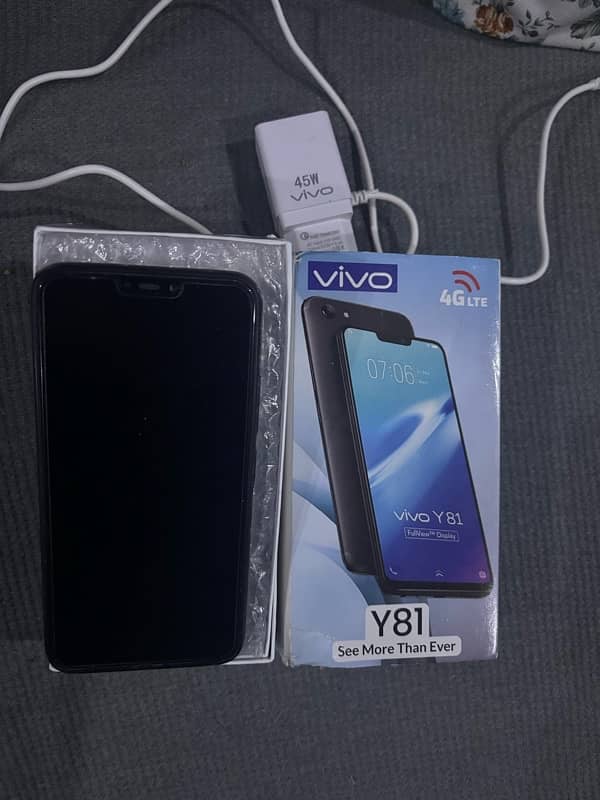 Vivo Y81s 6/128GB with Box & Fast Charger 0