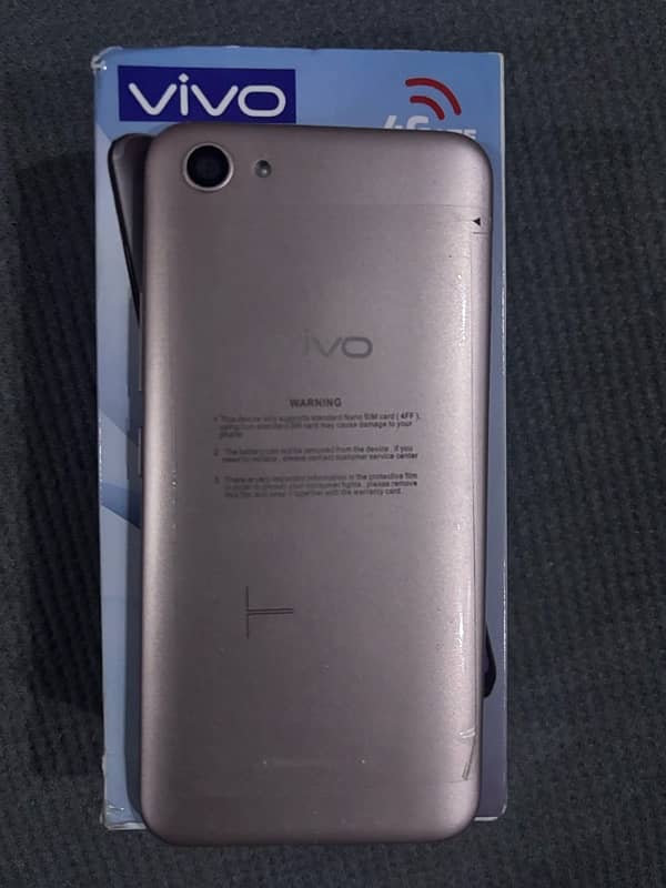 Vivo Y81s 6/128GB with Box & Fast Charger 3