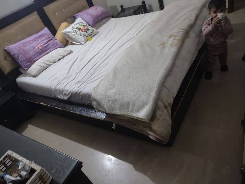 King Size Bed without Mattress 2