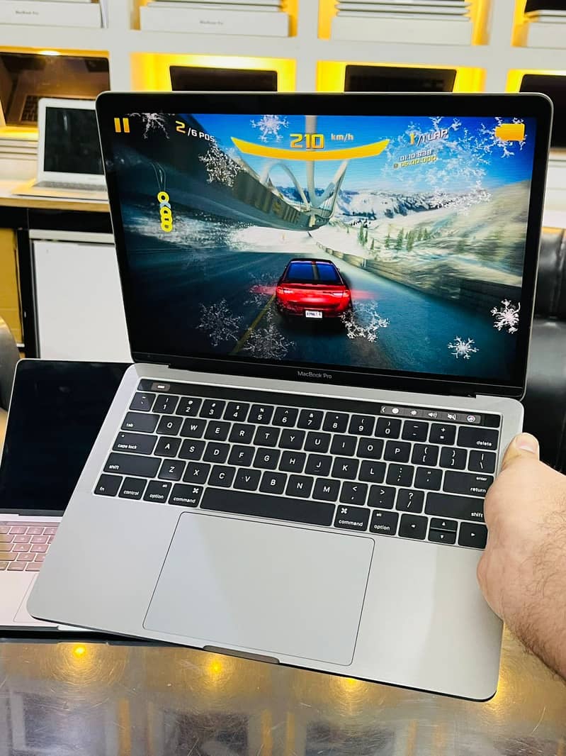 APPLE MACBOOK PRO 2017 13'' RETINA DISPLAY 0