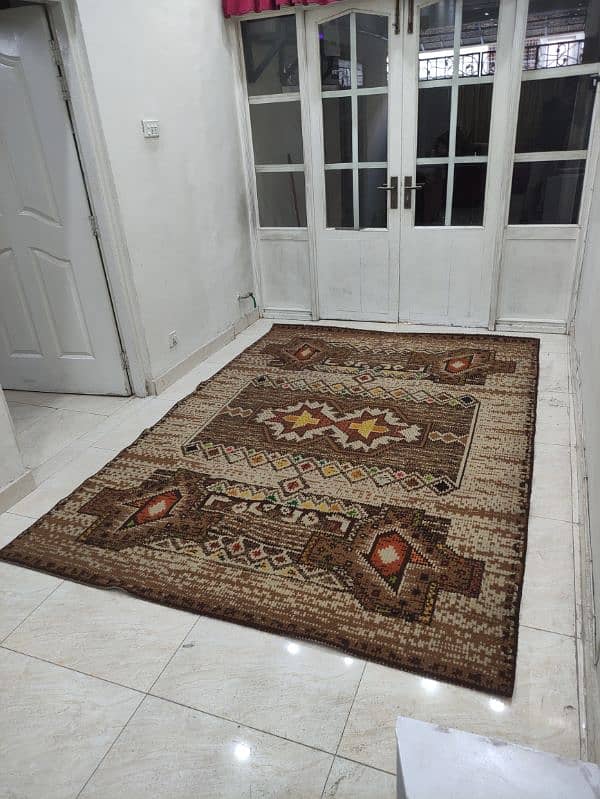 Woolen Brown Centerpiece Rug 4