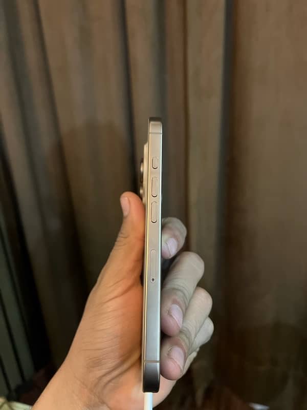 iphone 16 pro 256gb hk model 0