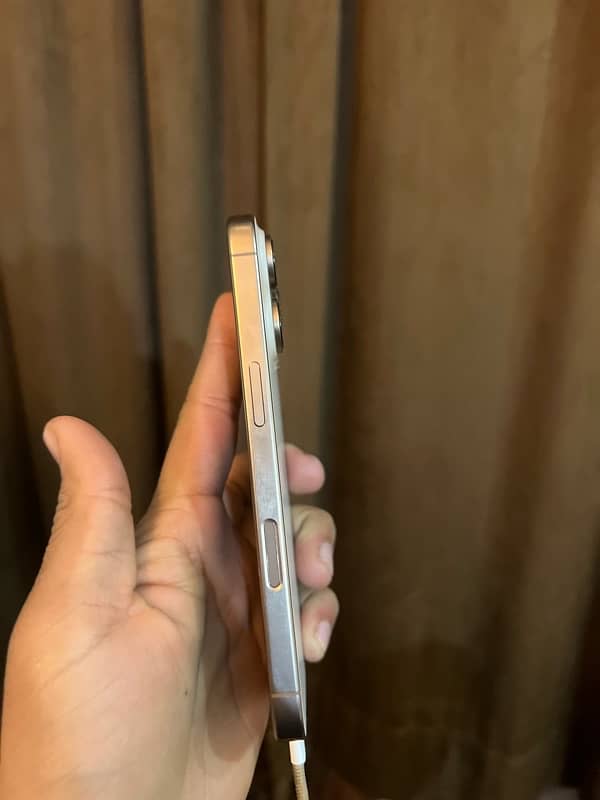 iphone 16 pro 256gb hk model 2