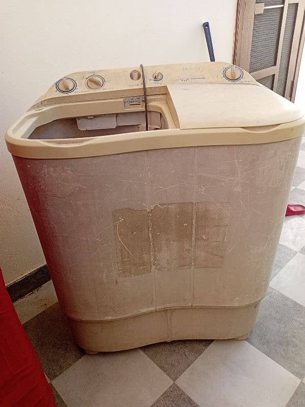 Washing machine with dryer 0