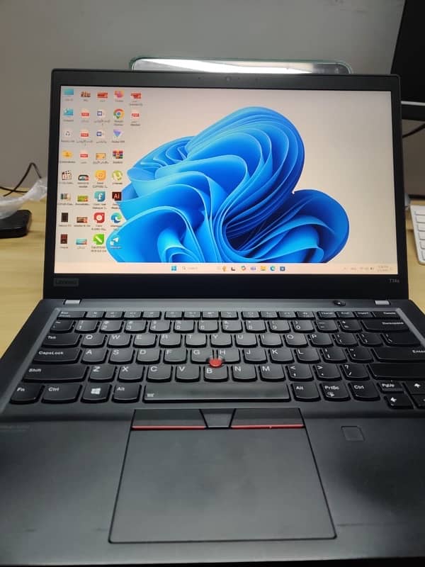 Lenovo Think pad i7 10 generation 16/512 2