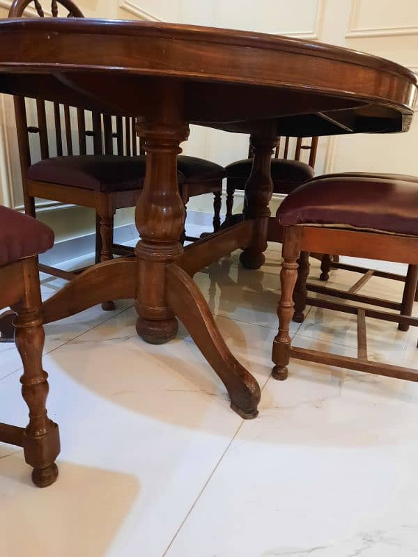 6 seater wooden dining table 2