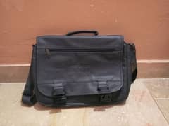 good condition laptop bag okay  final 2000