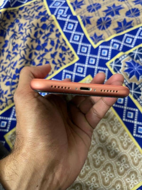 iPhone XR 64 GB nonpta 5