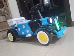 Childens electric car can take one person Toy  classic car