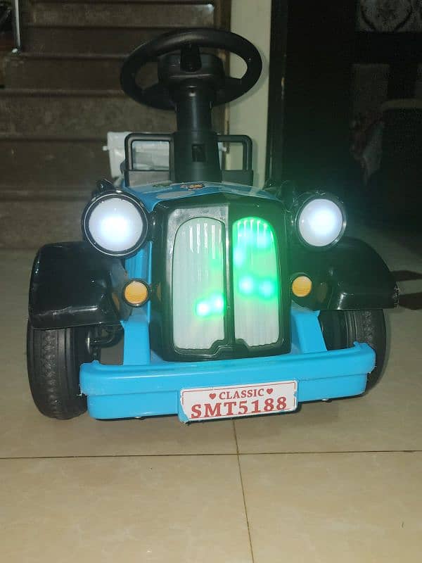 Childens electric car can take one person Toy  classic car 1