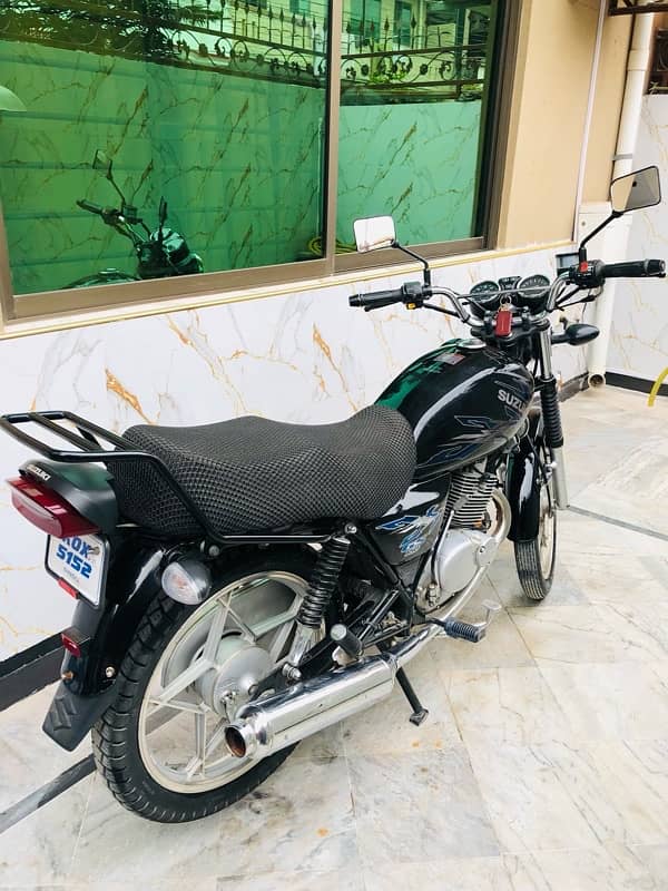 Suzuki GS 150 SE (2021) MODEL | Suzuki in Bikes | GS 150 SE 0