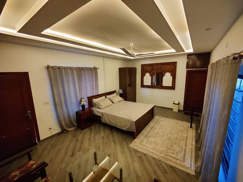 DAILY BASIS LUXURY FURNISHED FORM HOUSE AVAILABLE FOR RENT IN SHAH ALLAH DITTA 10