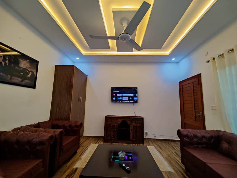 DAILY BASIS LUXURY FURNISHED FORM HOUSE AVAILABLE FOR RENT IN SHAH ALLAH DITTA 21