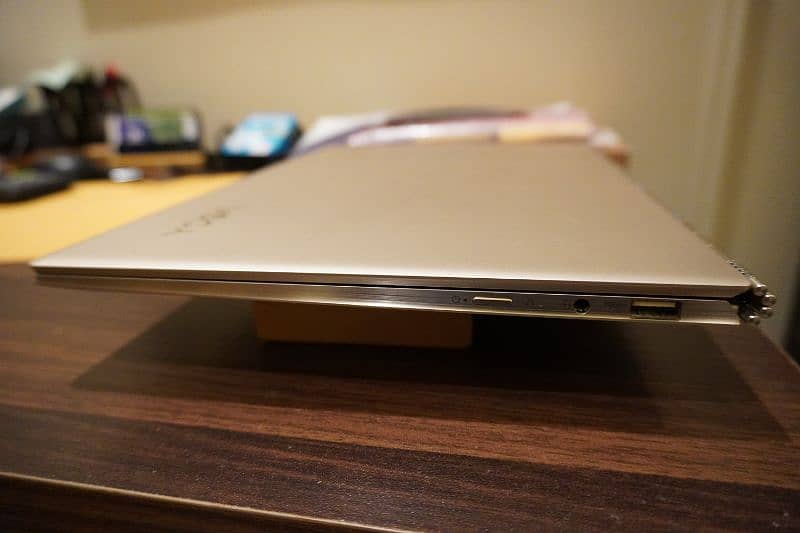 Lenovo yoga 910-13ikb 80vf 1