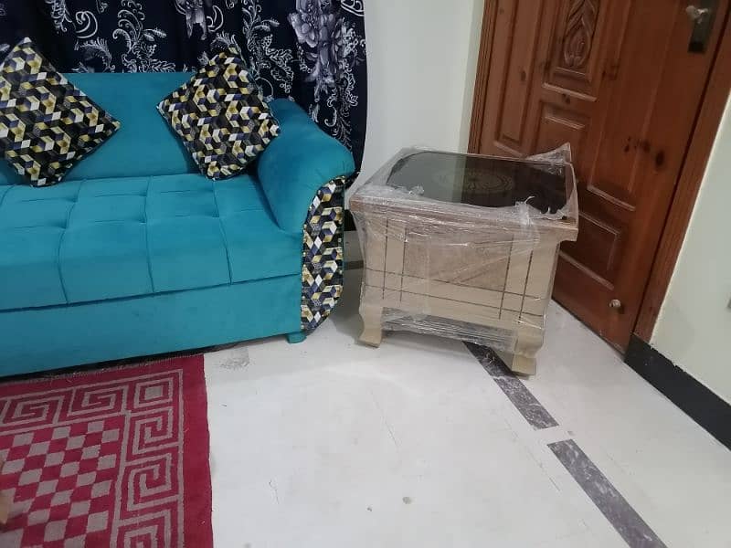 Sofa like new 1