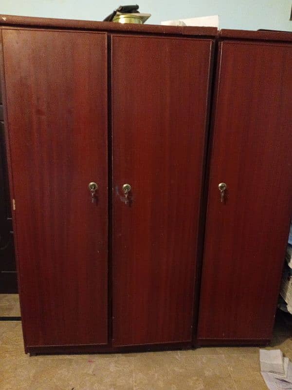 3 door woodens cupboard for sell 2