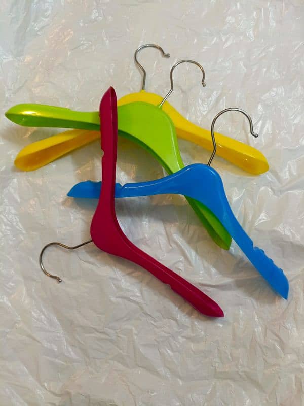 kids hanger 1