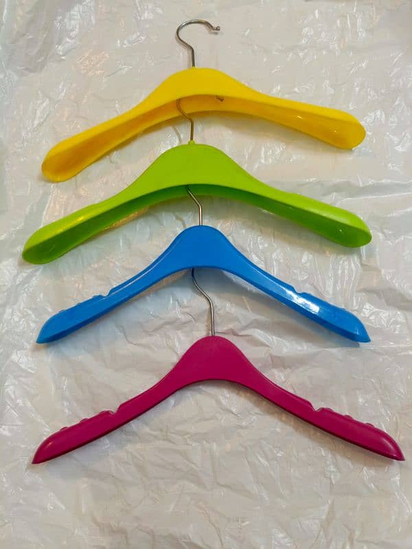 kids hanger 5