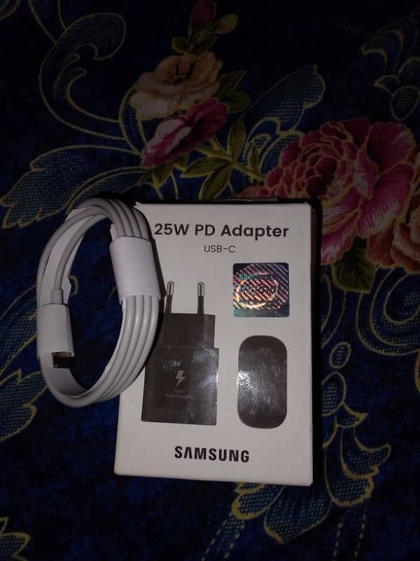 Samsung Galaxy original charger 25 watt adapter and cable 03200535993 0