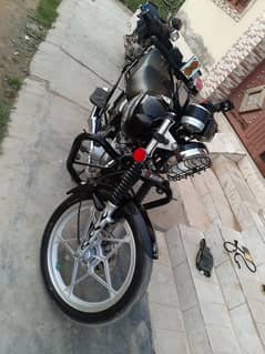 Suzuki Gs 150 SE