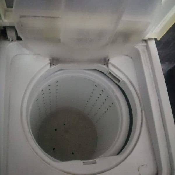 Kenwood washing machine with dryer 3