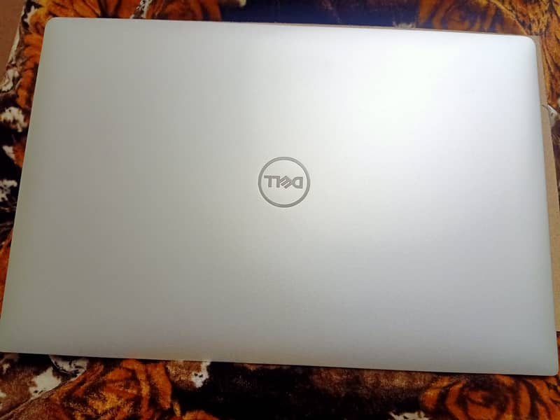 Dell Precision 5530 0