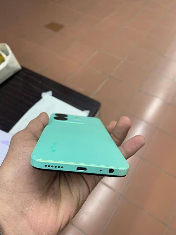 infinix smart 7 HD 4