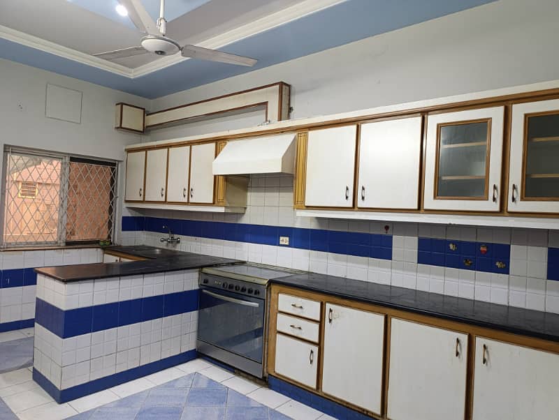 3 BEDROOMS UPPER PORTION IS AVAILABLE FOR RENT IN I-8 ISLAMABAD. 4