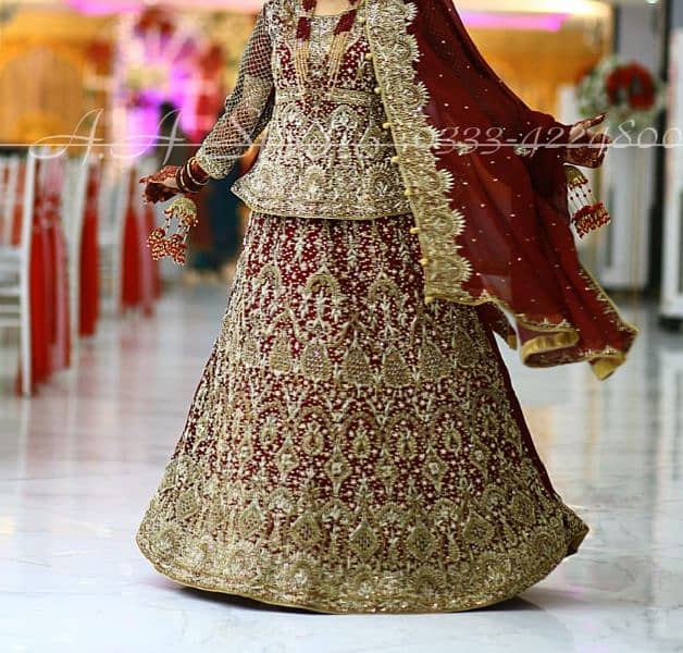 bridal lehnga with jewelry 0