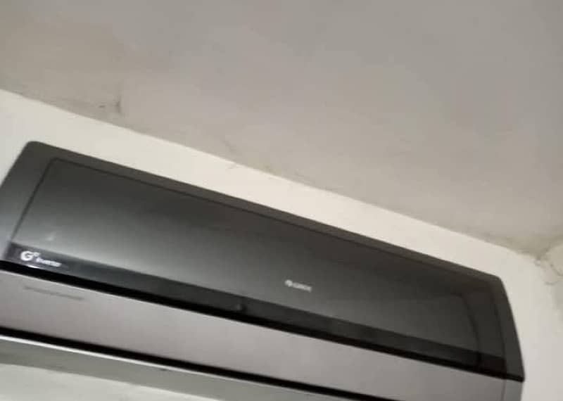 The Gree Inverter AC G10 Perfectly Working 0