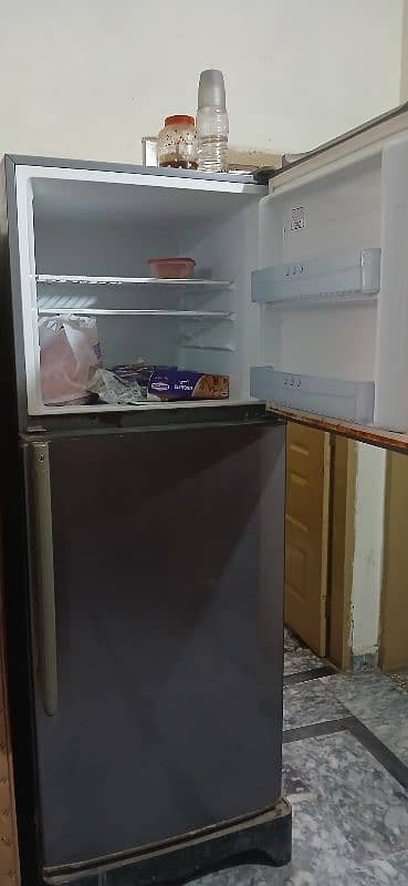 Haier Refrigerator Full Size model # HRF-380 2