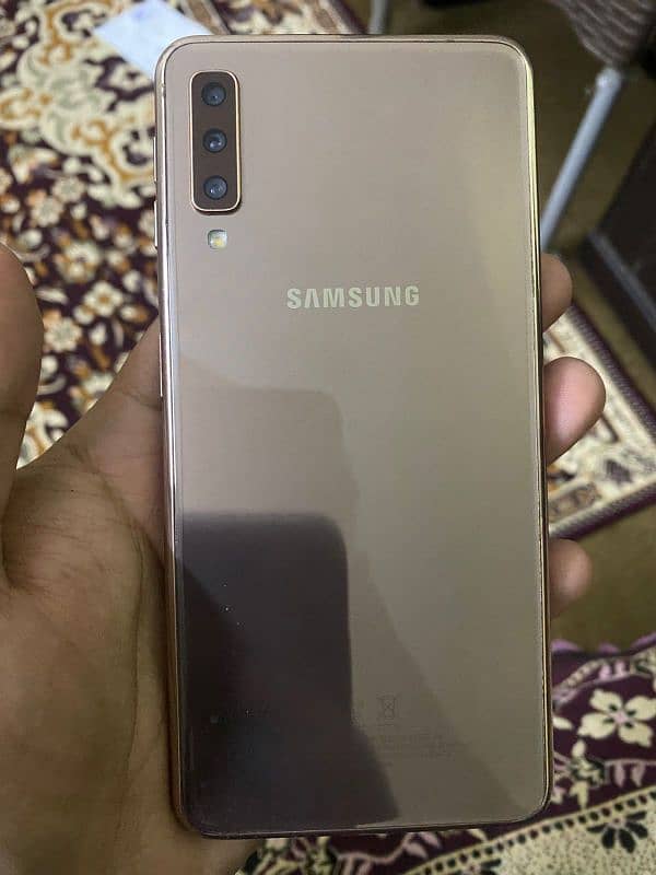 Samsung A-7 mobile ( 4 / 128 GB) in genion condition 1