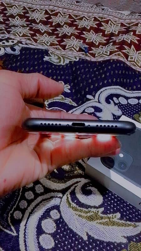 iPhone 11 all ok hai open Box 10by 10 2