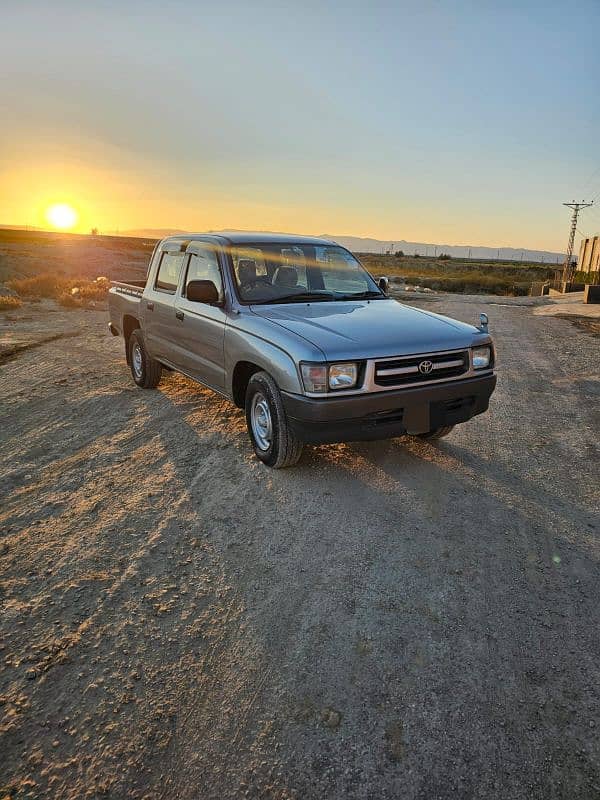 Toyota Hilux Double Cab 2002 model 0