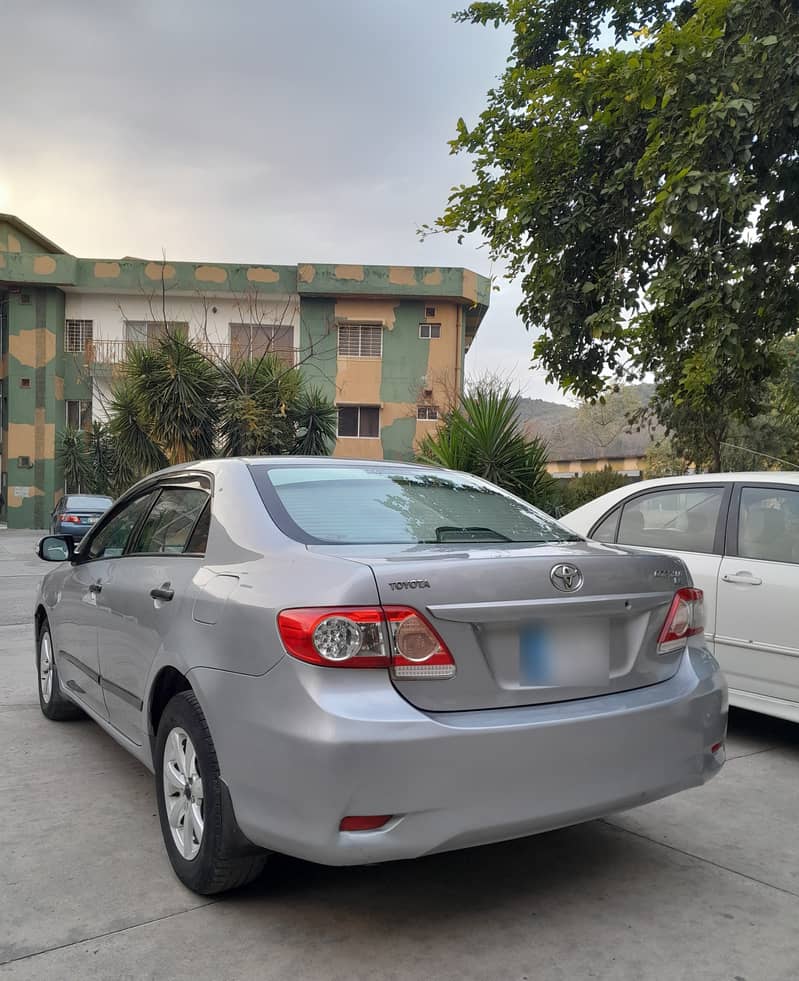 Toyota corolla Gli VVTi 1.3 Manual 3