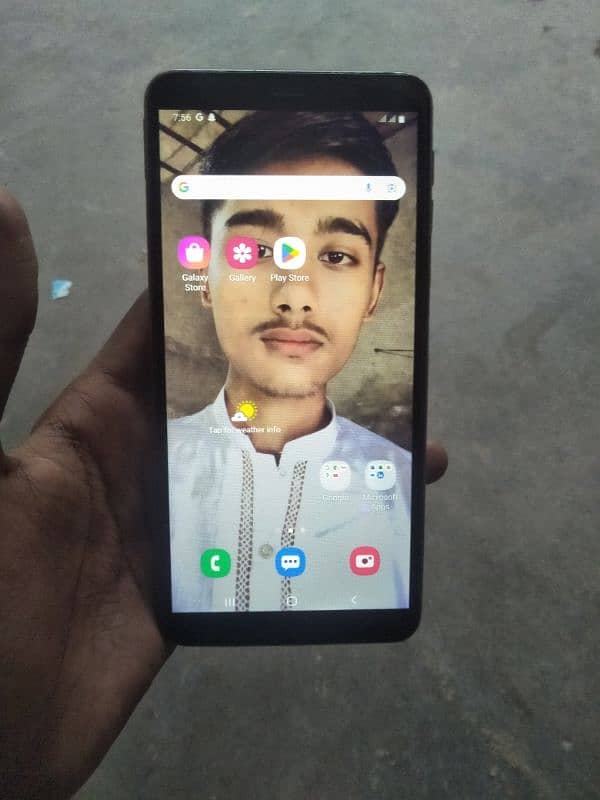 Samsung a7 2018 with box 4 128 dual sim all okay urgent sale read more 5