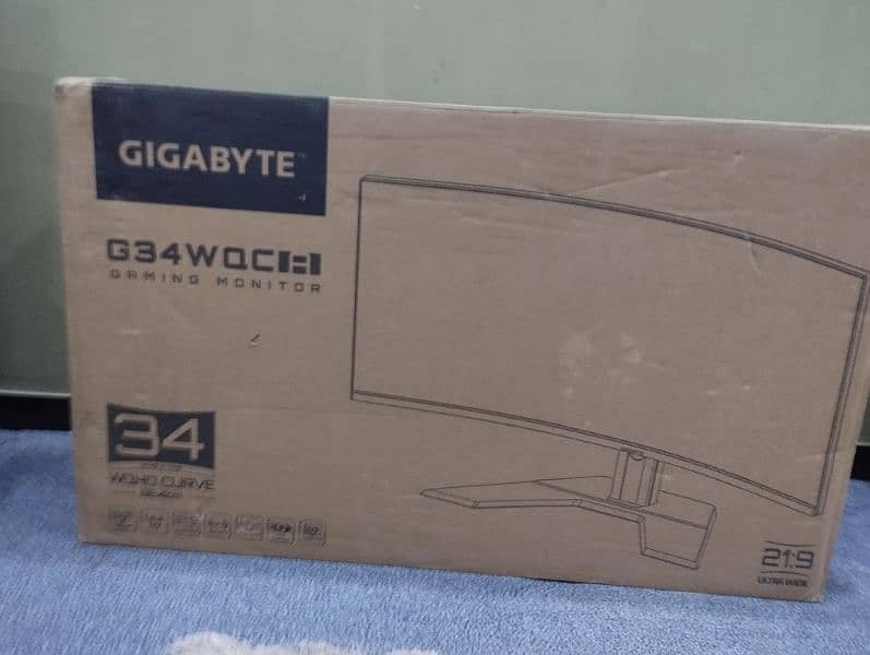 Gigabyte 34 inches curved monitor for Gaming 1