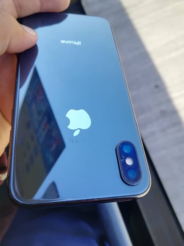 urgent sale iPhone X non PTA 64+Gb 100 lcd minor break 03+00+50+43+999 7