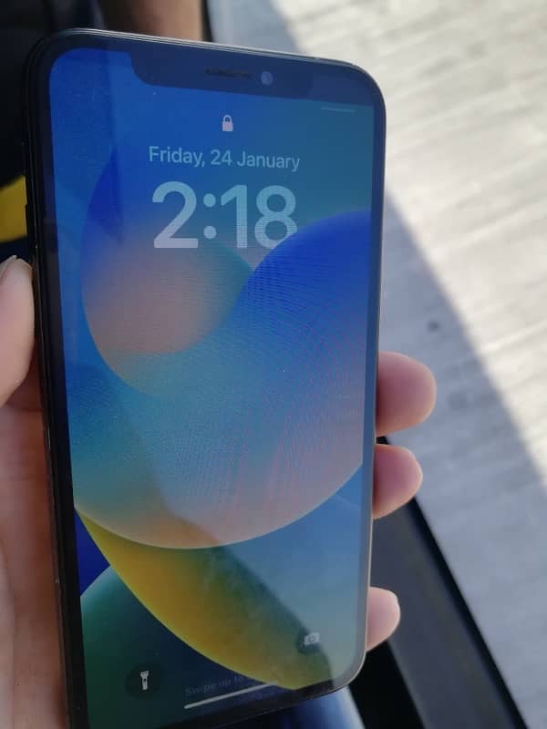 urgent sale iPhone X non PTA 64+Gb 100 lcd minor break 03+00+50+43+999 8