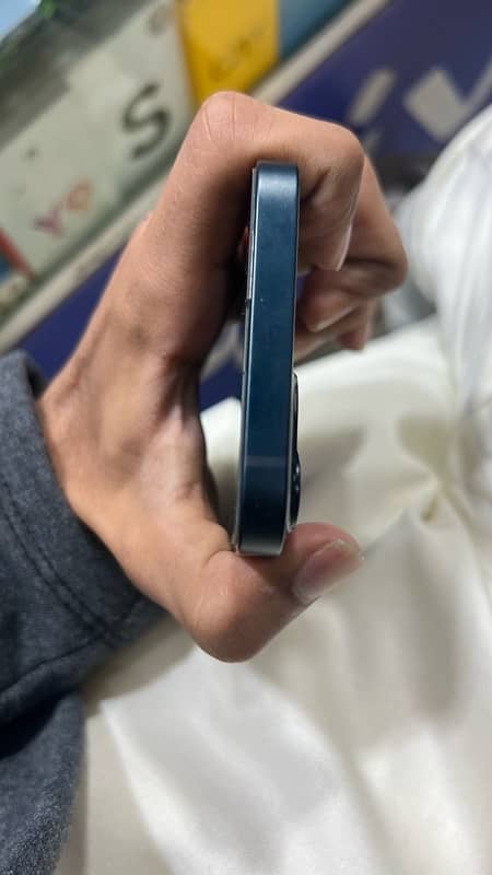 iphone 13 black blue and green 8