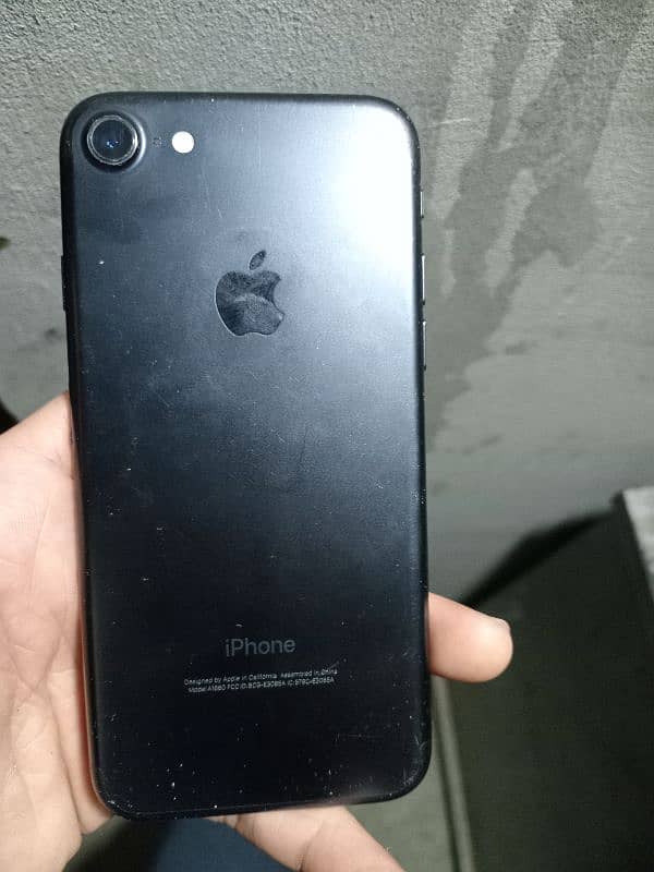 iPhone 7.32 GB 3