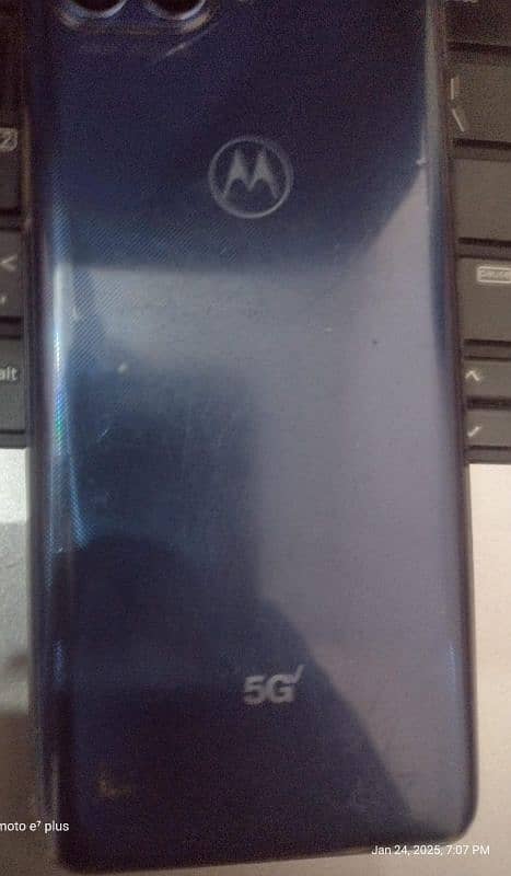 MOTOROLA ONE 5G  128+4gb  500mah battery 2