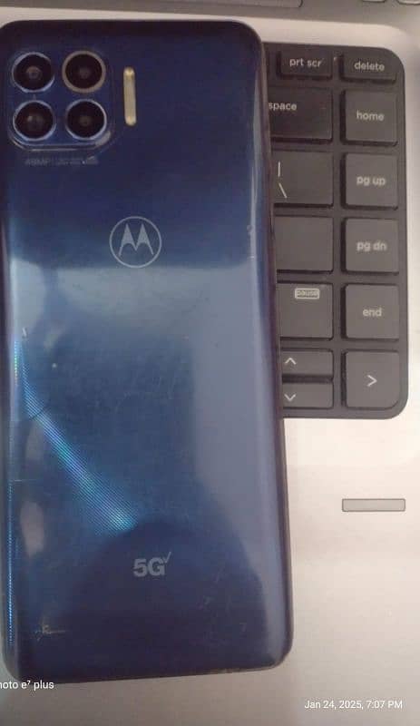 MOTOROLA ONE 5G  128+4gb  500mah battery 3