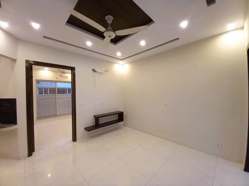 unfurnished house for rent in phase 6 1