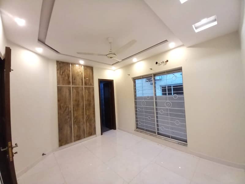 unfurnished house for rent in phase 6 5