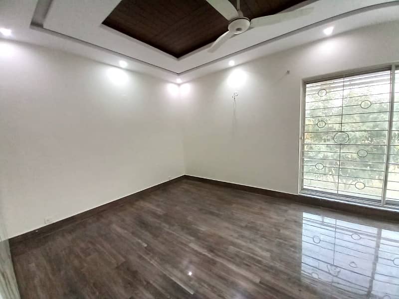 unfurnished house for rent in phase 6 8