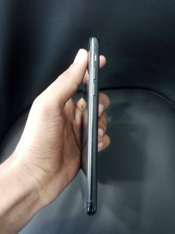 I phone xr non PTA factory unlocked 2