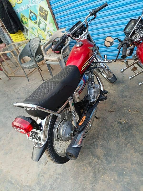 Honda cg 125 bike Self start urgent sale. need cash 1