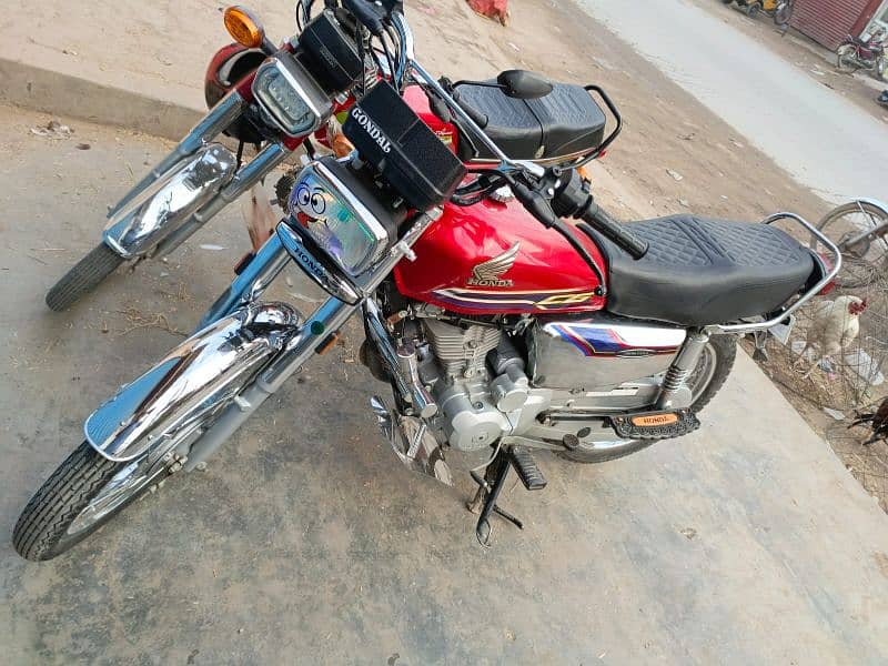 Honda cg 125 bike Self start urgent sale. need cash 2